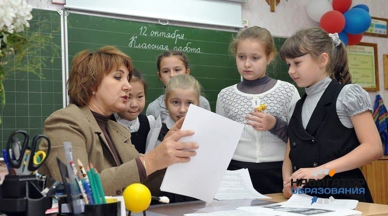 Основная часть работы учителей выходит за пределы педагогики